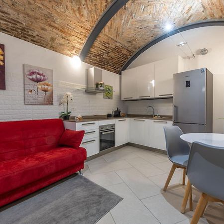 Il Rustico Rda Luxury Apartments Lago Parking 멘드리지오 외부 사진