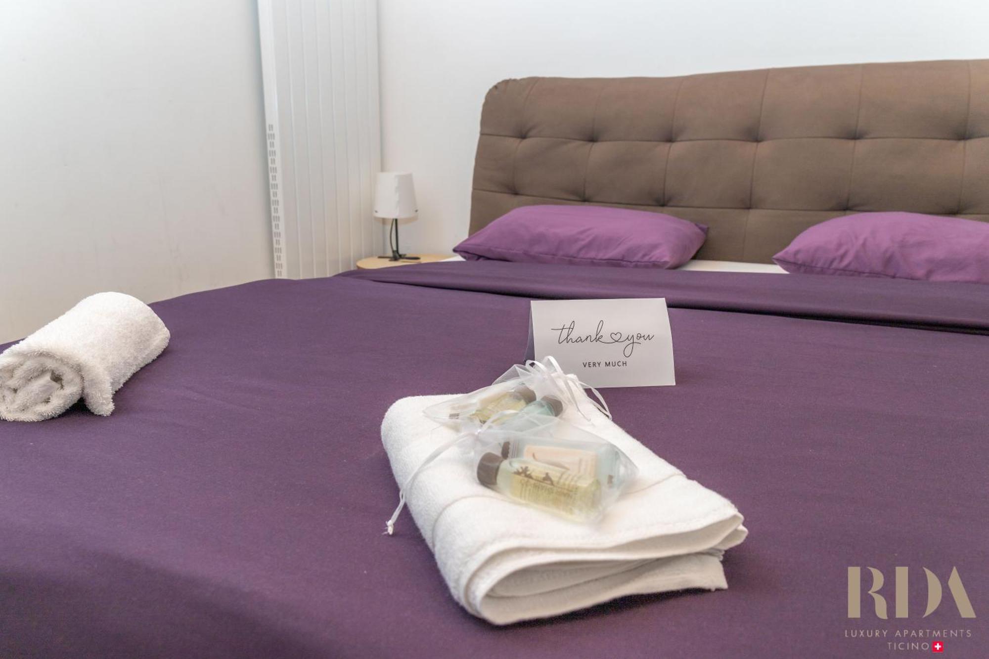 Il Rustico Rda Luxury Apartments Lago Parking 멘드리지오 외부 사진